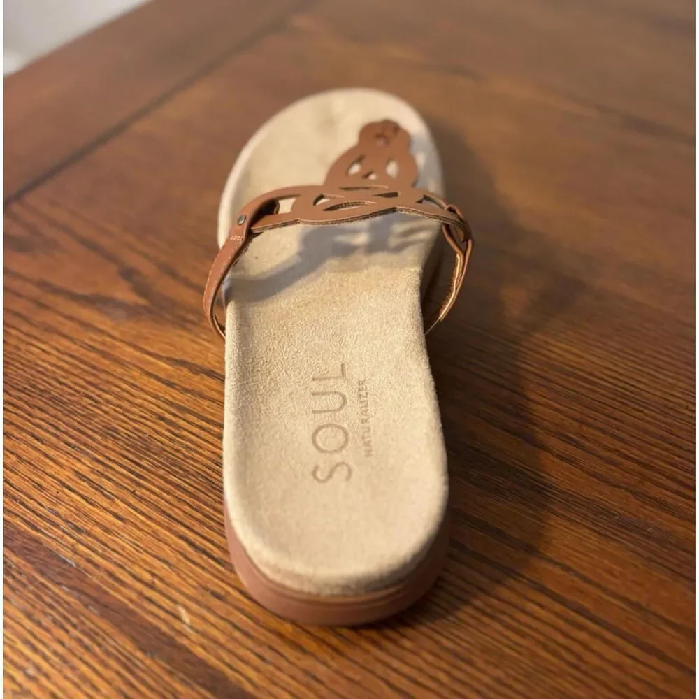 Naturalizer Soul Janice Brown Cognac Thong Sandals Women's Size 10M Flat
